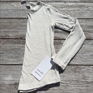 Lululemon Hold Tight Long-Sleeve Shirt bone neutral size 6 NWT